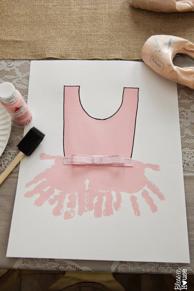 How to Make a Handprint Tutu